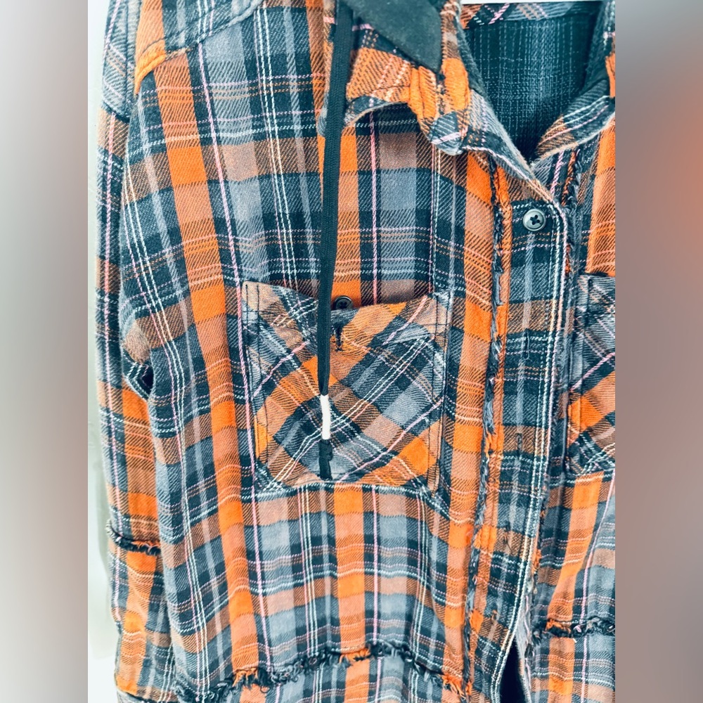 We the Free Calico Basin Plaid Flannel Hooded size  S - Picture 6 of 13